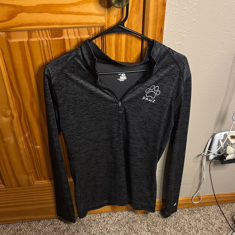 PAWZ Women's Charcoal Long Sleeve Tee